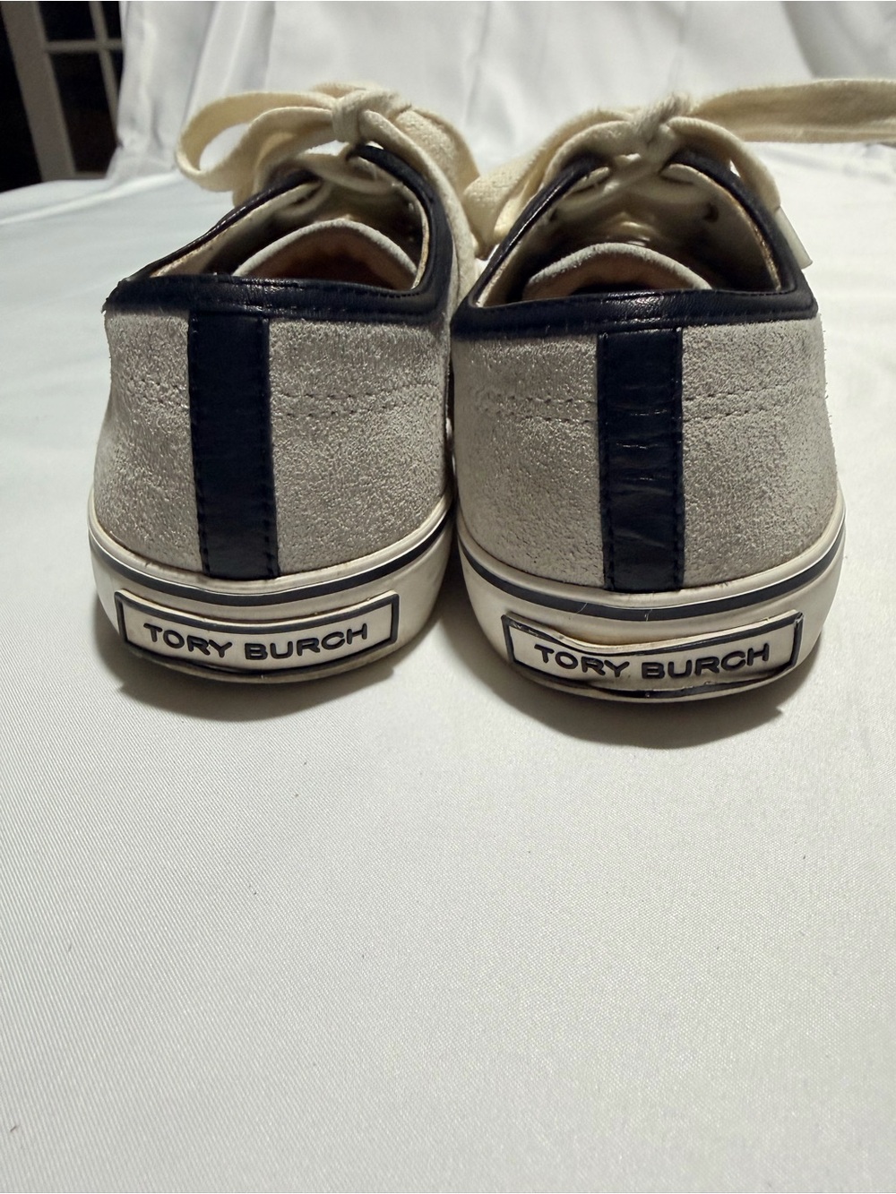 Tory Burch Tan Leather & Light Gray Suede Low-Top Sneakers with black Trim - Picture 5 of 10